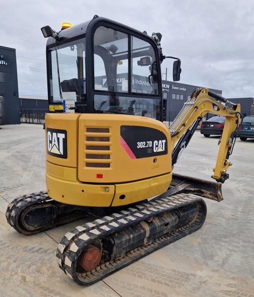 CATERPILLAR 302,7DCR_Selling with 3 Buckets 