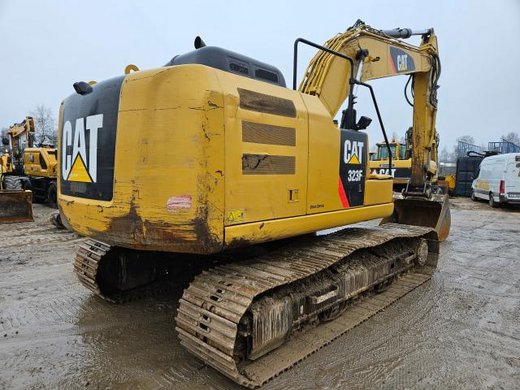 CATERPILLAR 323