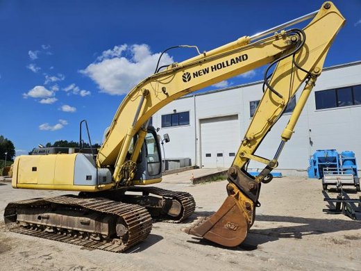 New Holland E215