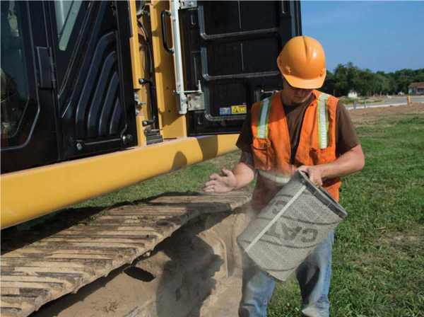 Easy access service points for long reach excavators Easy access service points for long reach excavators