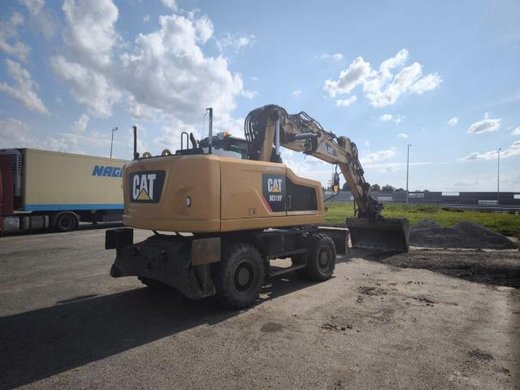 CATERPILLAR M318