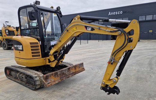 CATERPILLAR 302,7DCR_Selling with 3 Buckets 